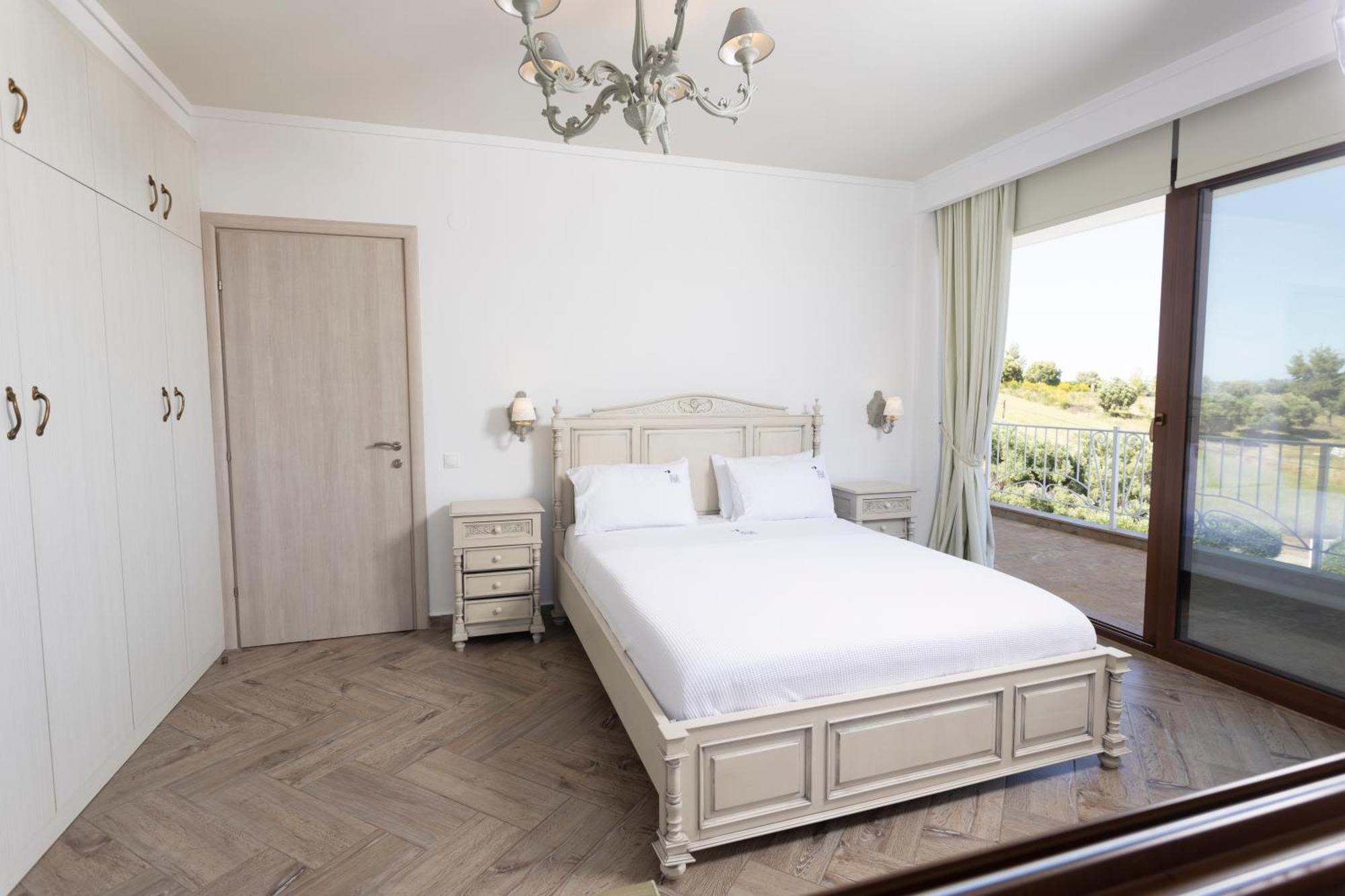 Villa D'Oro - Luxury Villas & Suites Paliouri Room photo